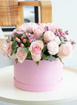 pink-box-arrengement-flowers-in-kundu.webp